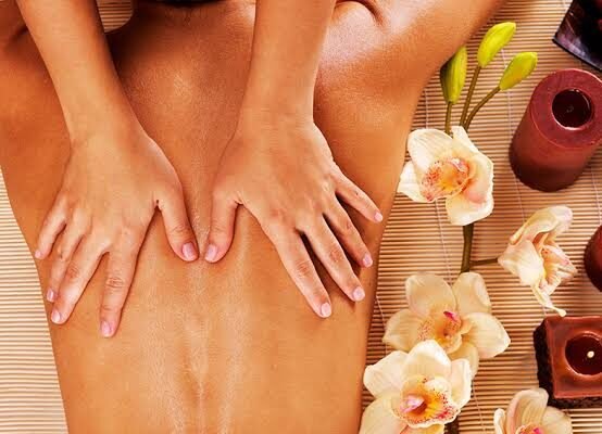 Contact Us 1 Therapist providing oil massage in Bangkok at BMB Massage